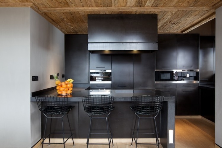 Chalet Cyanella