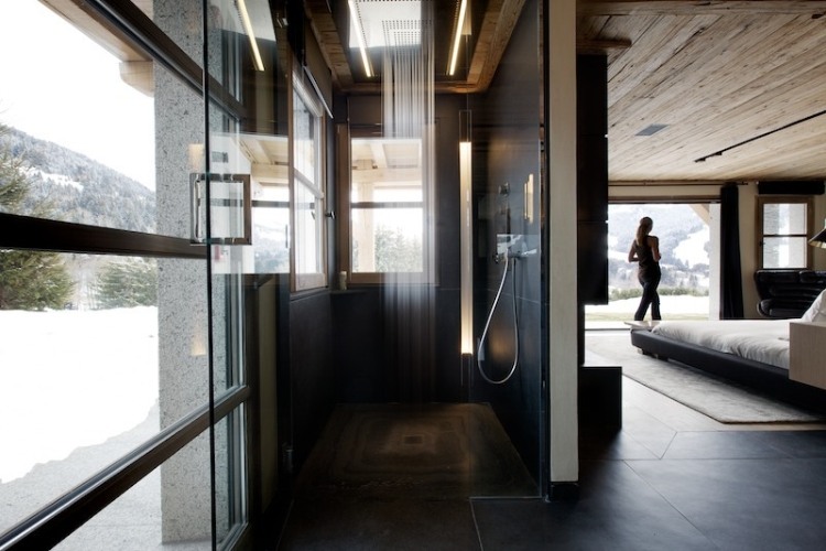 Chalet Cyanella