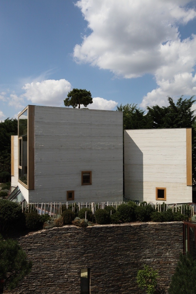 Maison L