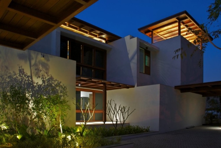 Courtyard House by Hiren Patel Architects Courtyard House by Hiren Patel Architects - 9