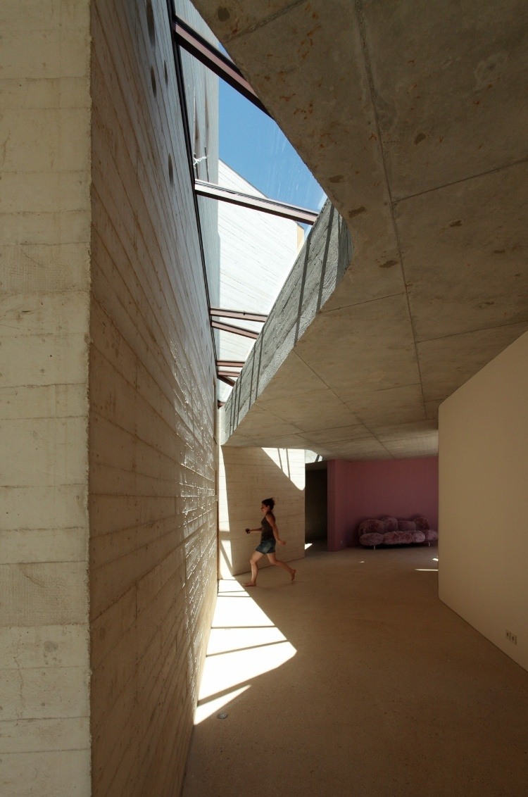 Maison L