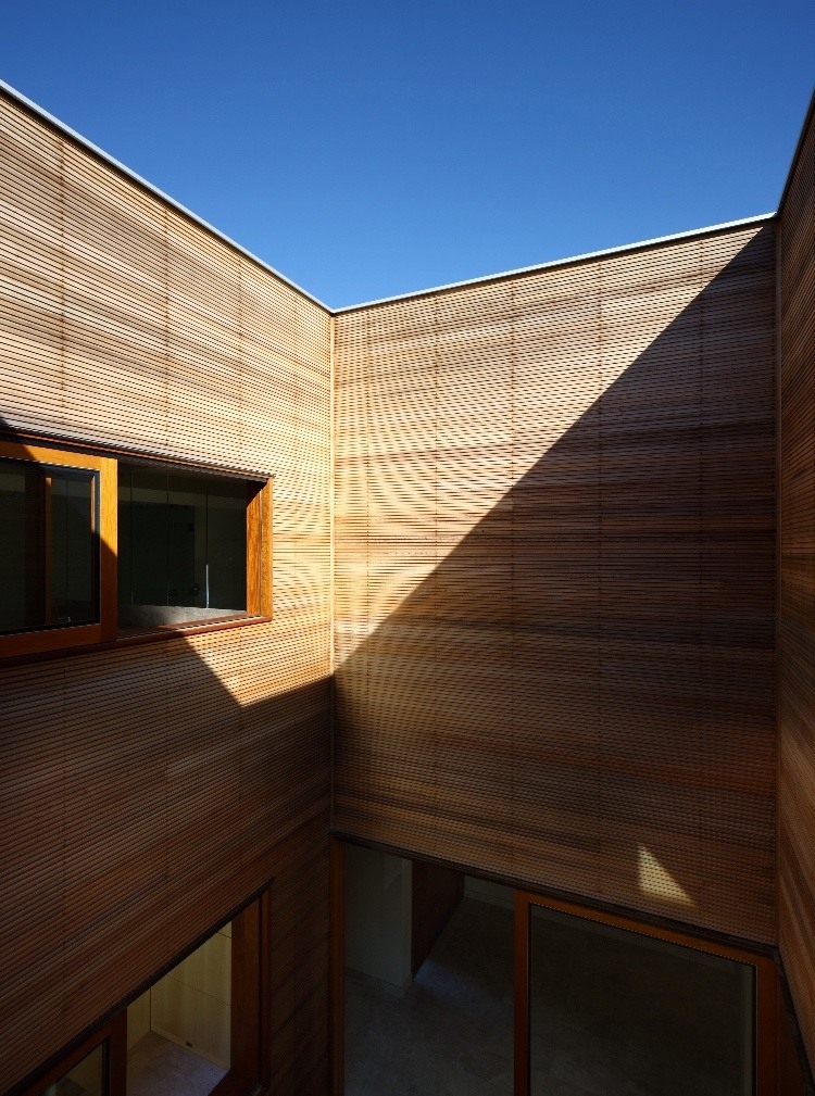 Tenbeerwah Residence by Richard Kirk Architect