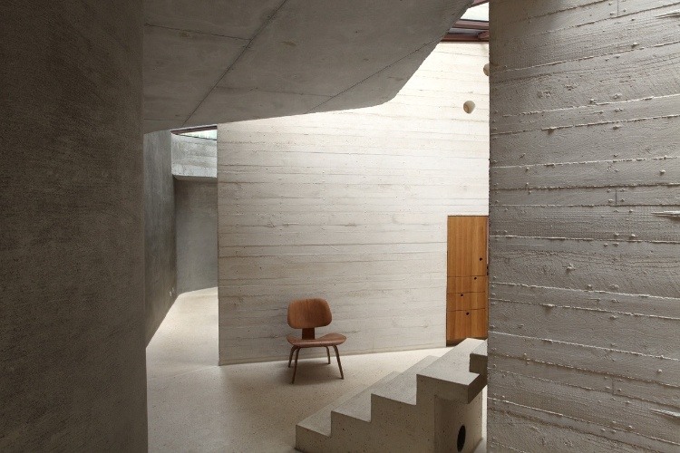 Maison L