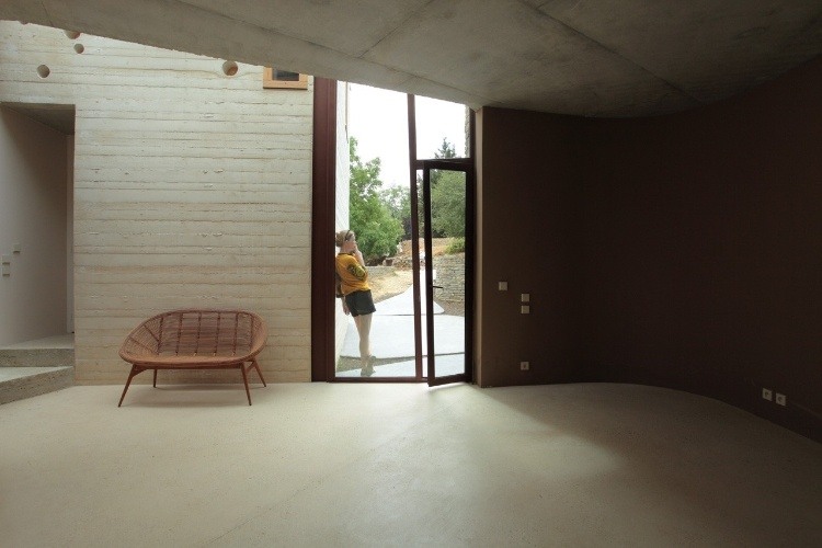 Maison L