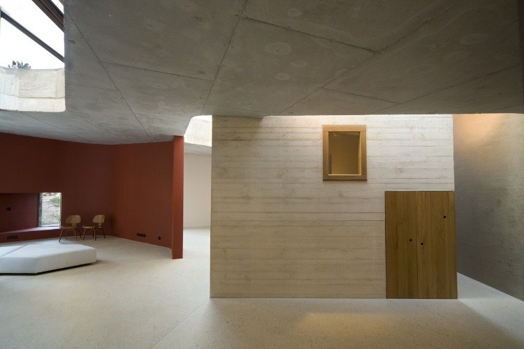 Maison L