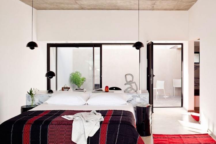 Villa Extramuros by Vora Arquitectura