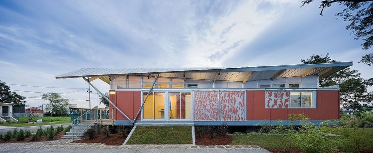 Float House