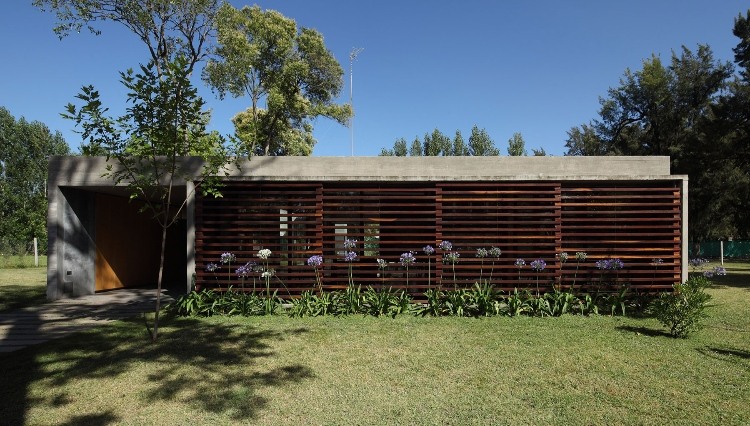 BA House by BAK Arquitectos