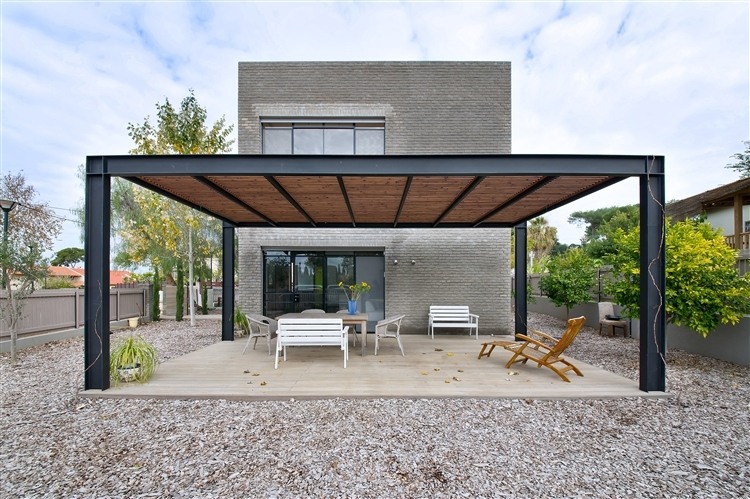 Kibuts House by Sharon Neuman