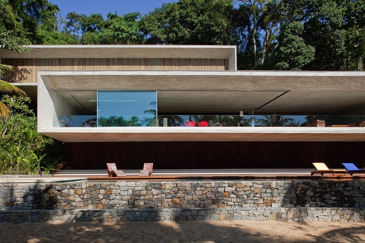 Paraty House by Studio MK27