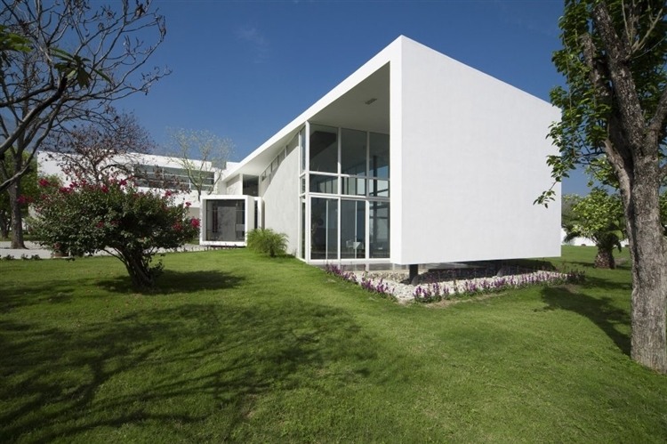 Uro House