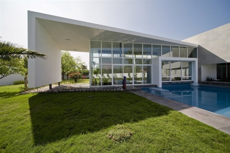 Uro House