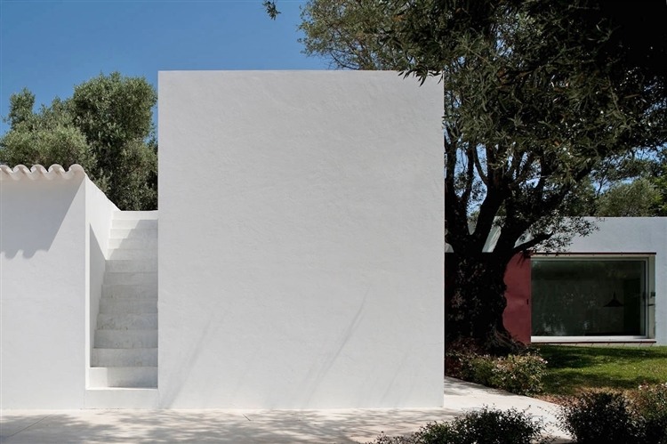 House of Agostos