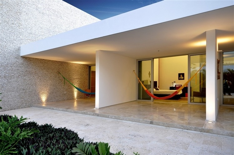 Rajuela House