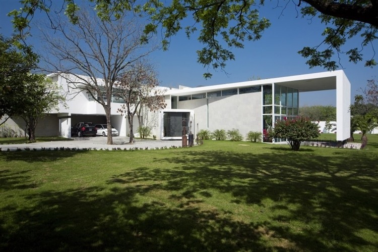 Uro House