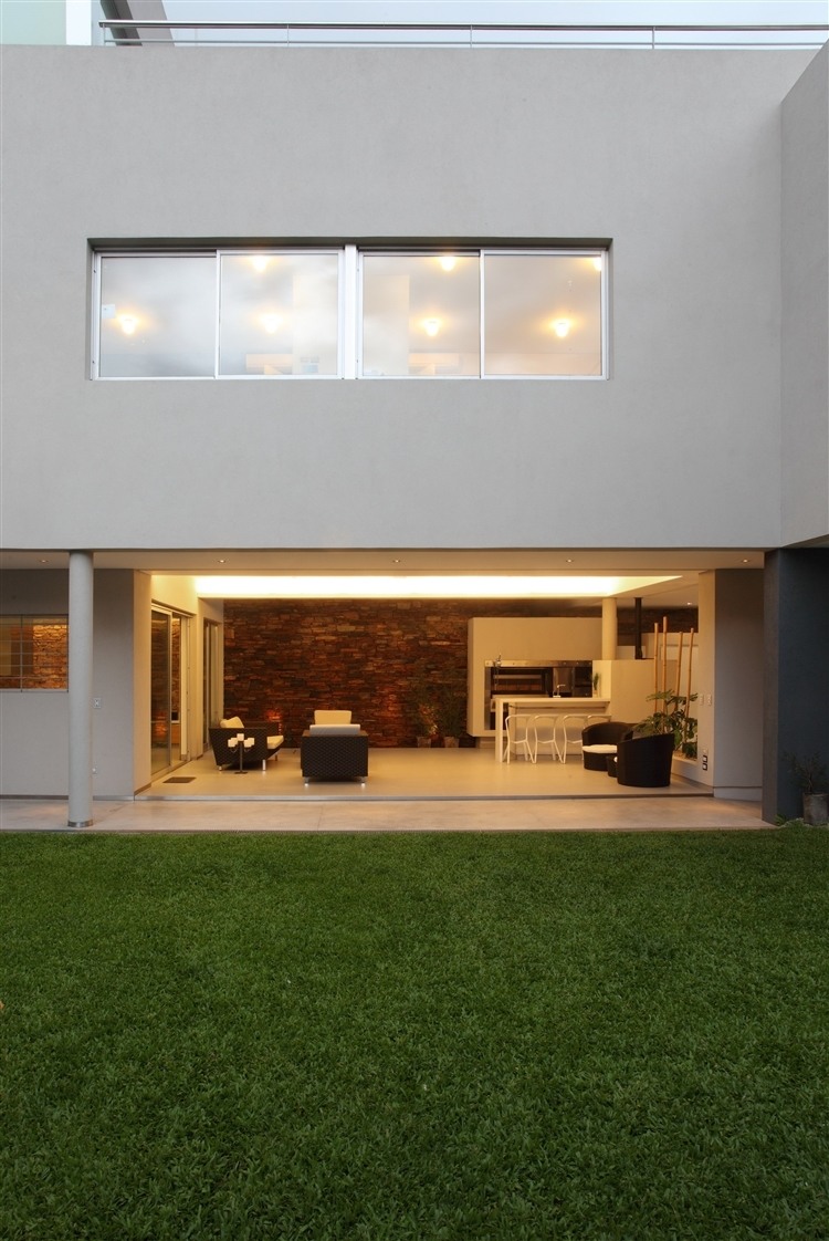 Devoto House Devoto House by Andrés Remy Arquitectos - 5