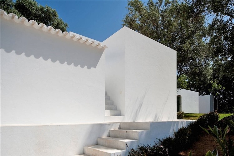 House of Agostos