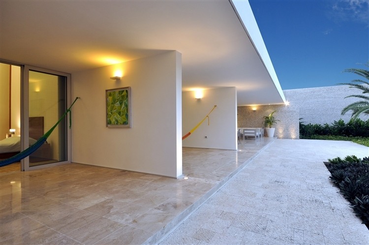 Rajuela House