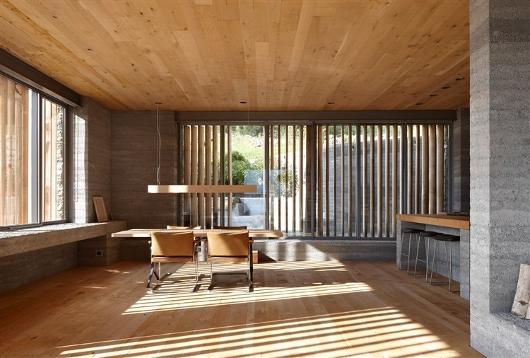 Barn redesign by Ruinelli Associati Architetti