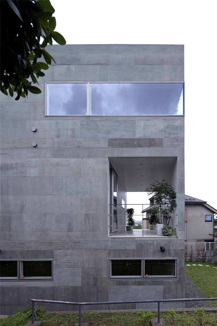 PLANTER SINGLE FAMILY HOUSE