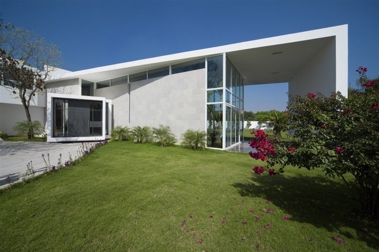 Uro House