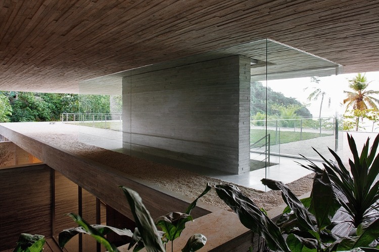 Paraty House by Studio MK27