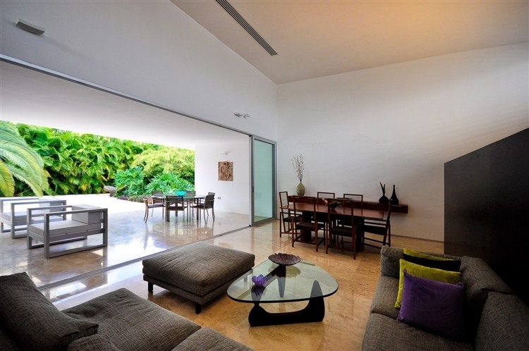 Rajuela House