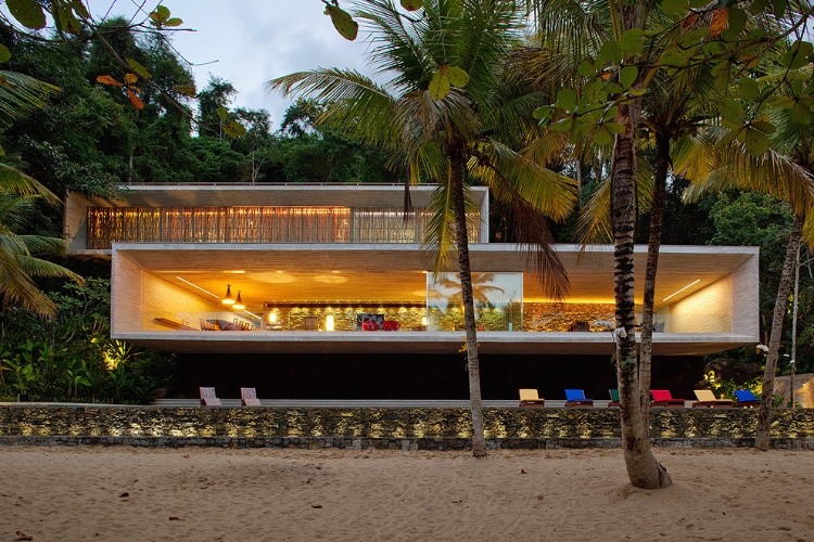 Paraty House by Studio MK27