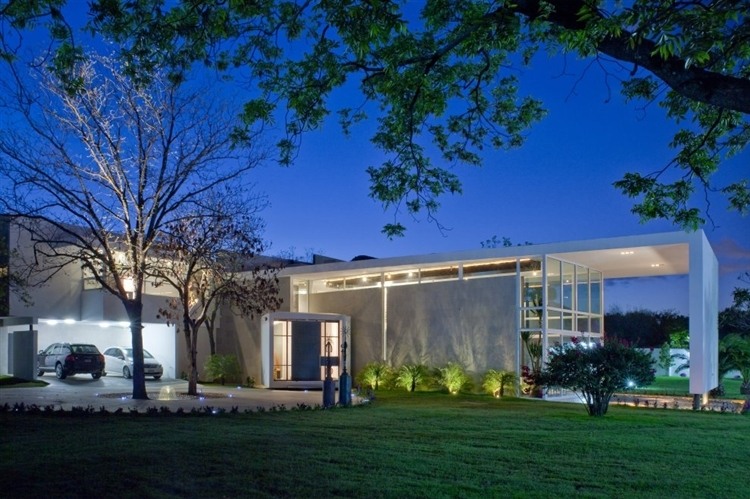 Uro House
