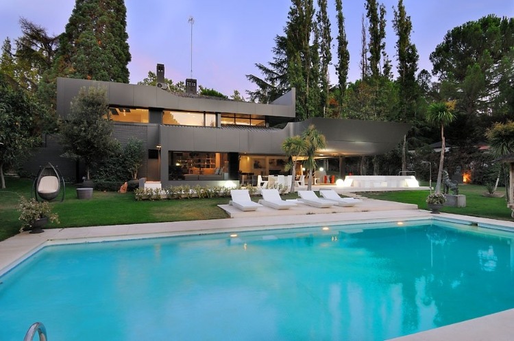 B&N House by A-cero