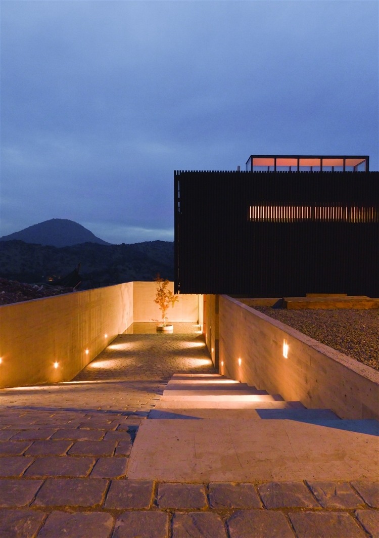 O House design