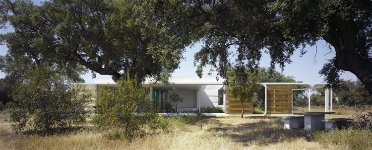 Casa Entre Encinas