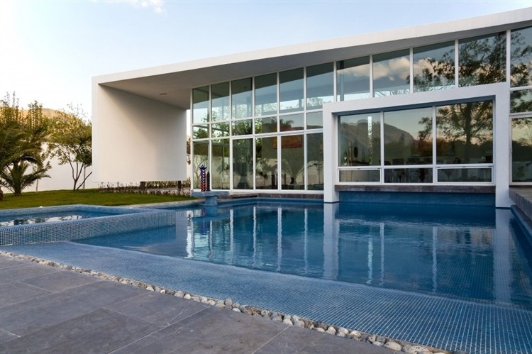 Uro House