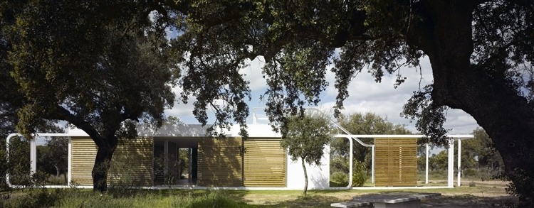 Casa Entre Encinas