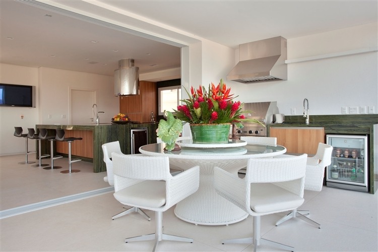 NJ Residence by Pupogaspar Arquitetura