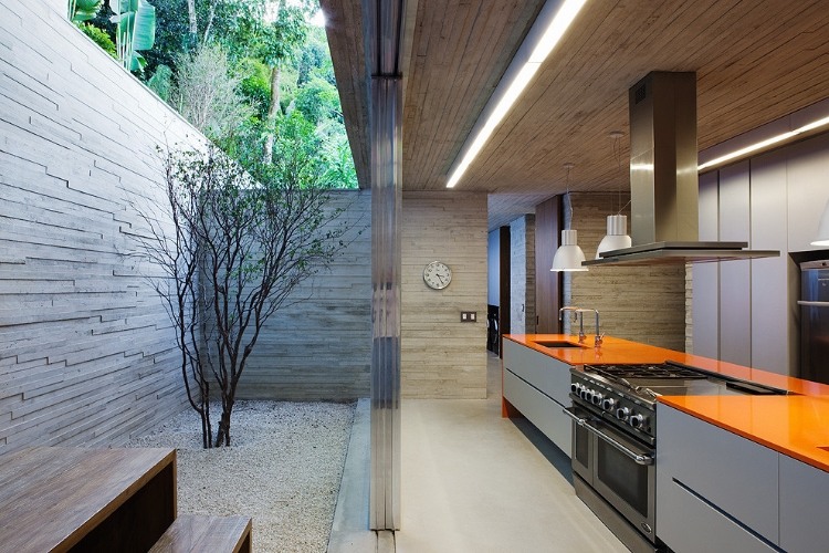 Paraty House by Studio MK27