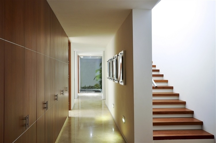 Rajuela House