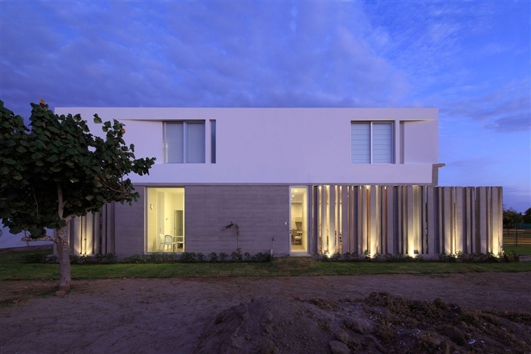 La Isla House design