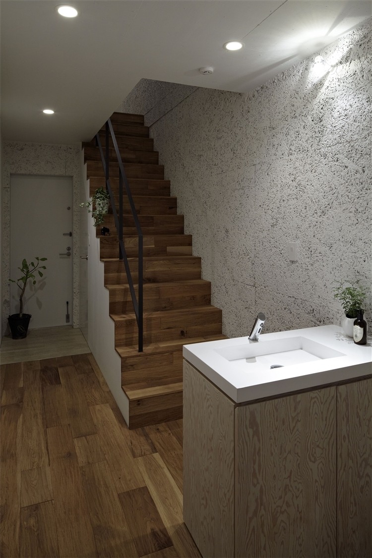 PLANTER SINGLE FAMILY HOUSE