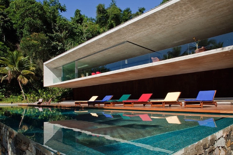 Paraty House by Studio MK27