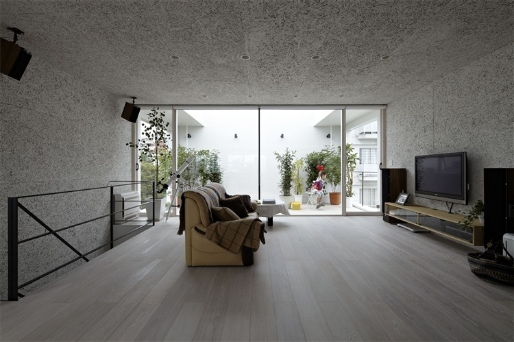 PLANTER SINGLE FAMILY HOUSE
