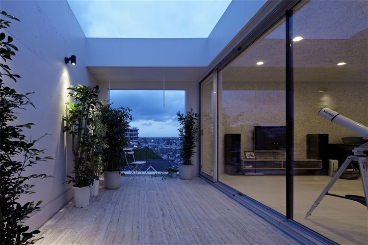 PLANTER SINGLE FAMILY HOUSE