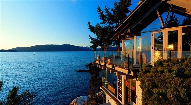 House on a Seaside Bluff