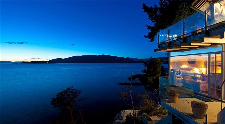 House on a Seaside Bluff
