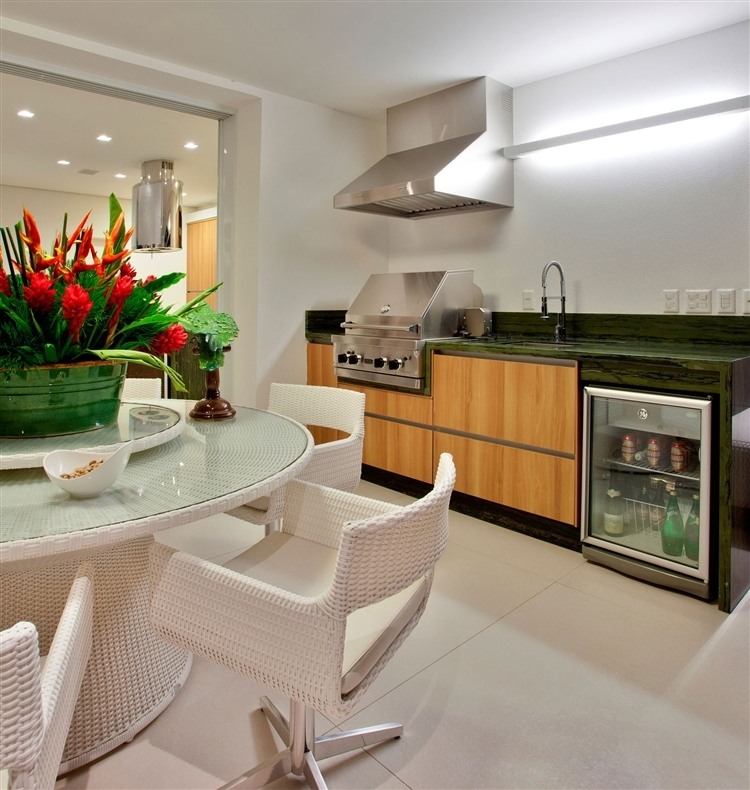 NJ Residence by Pupogaspar Arquitetura