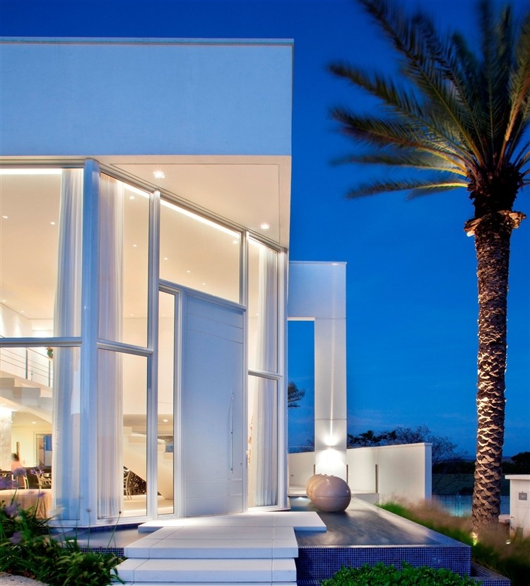 NJ Residence by Pupogaspar Arquitetura