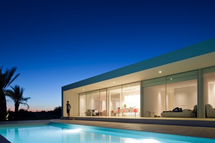 Tavira House by Vitor Vilhena