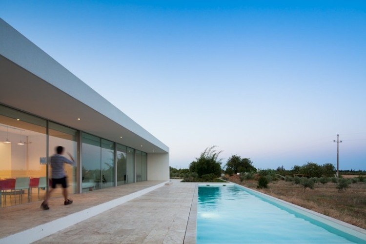 Tavira House by Vitor Vilhena