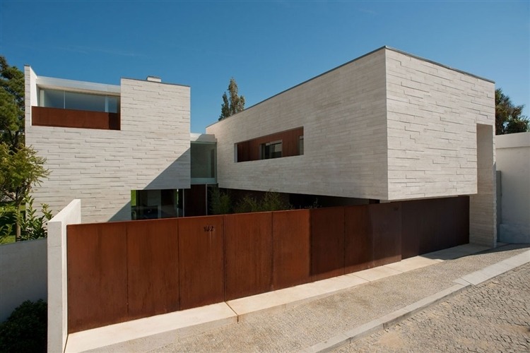 House in Aldoar