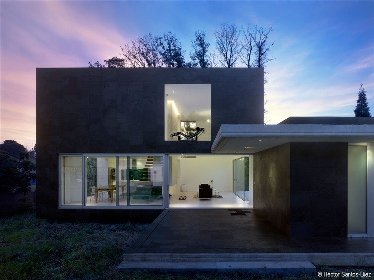 Eins House